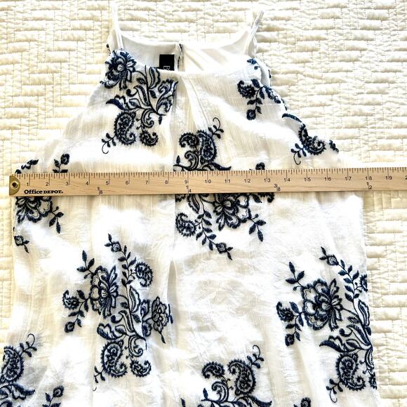 BCX Embroidered Halter Top Lined Blue White Size Medium - Picture 7 of 9